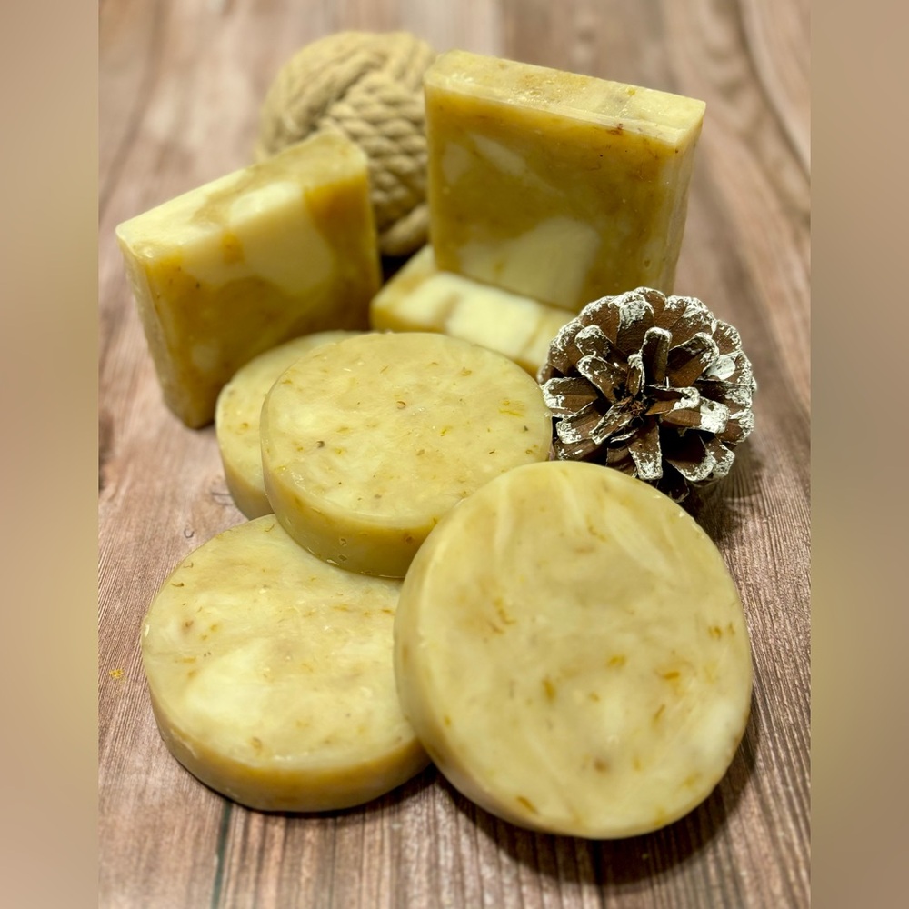 Hand crafted goat milk soap with calendula flower petals - Picture 6 of 6